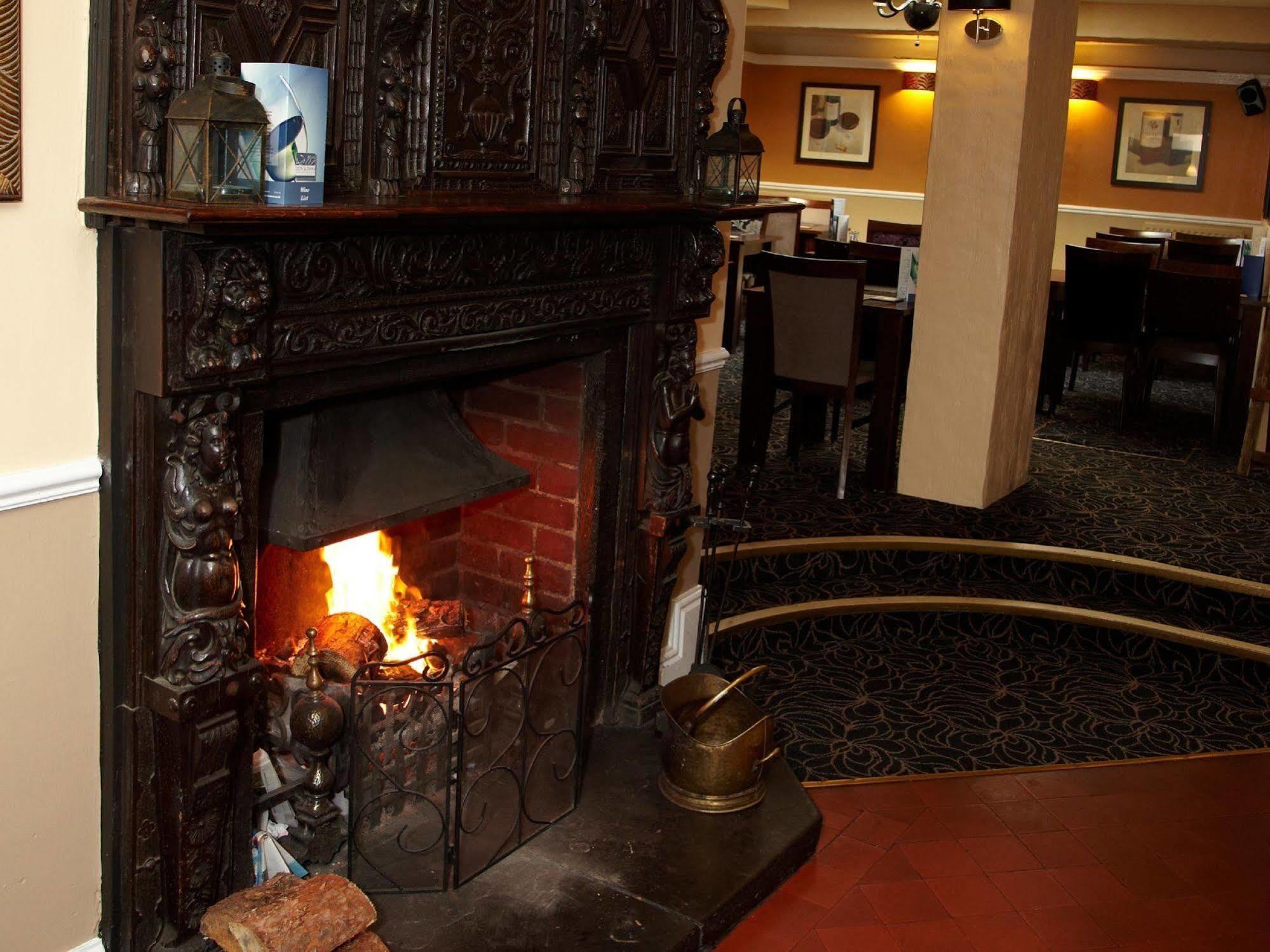Lion And Swan Hotel Congleton Exterior foto